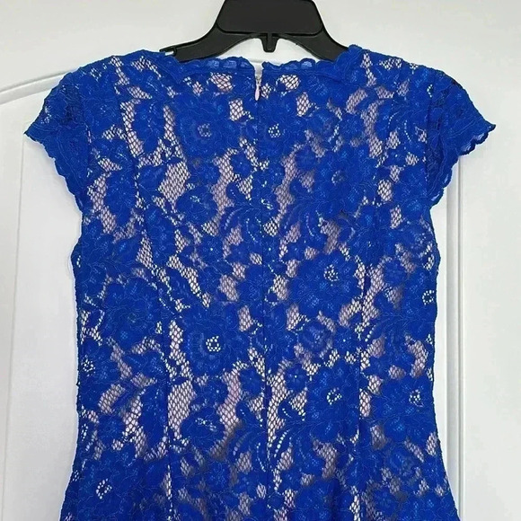 Eliza J Lace Overlay Fit and Flare Short Sleeve V Neck Dress Blue Sz 4 - Picture 7 of 9